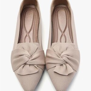 Beige Women's Loafers with Bow